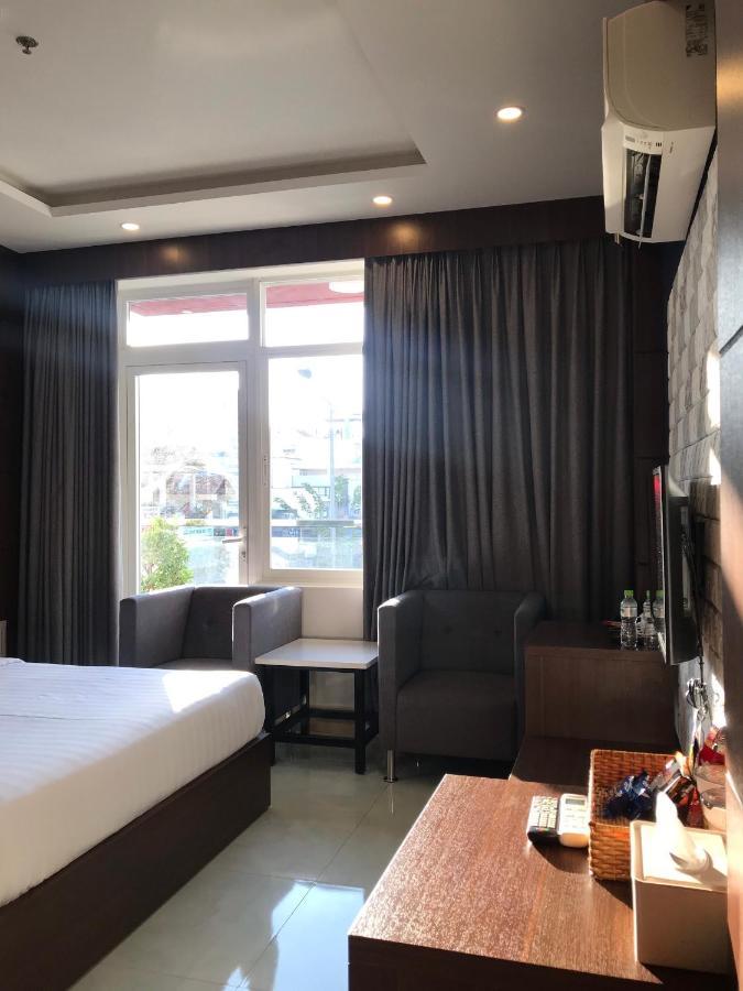 Quoc Thanh Hotel Long Khanh Bagian luar foto