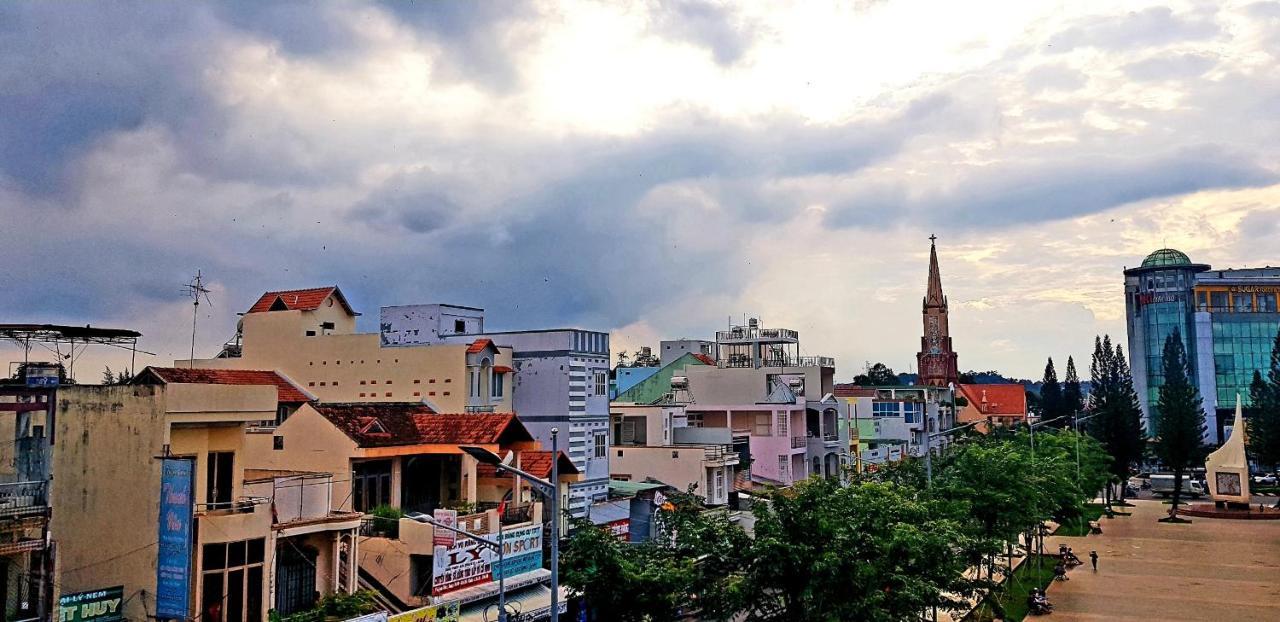 Quoc Thanh Hotel Long Khanh Bagian luar foto