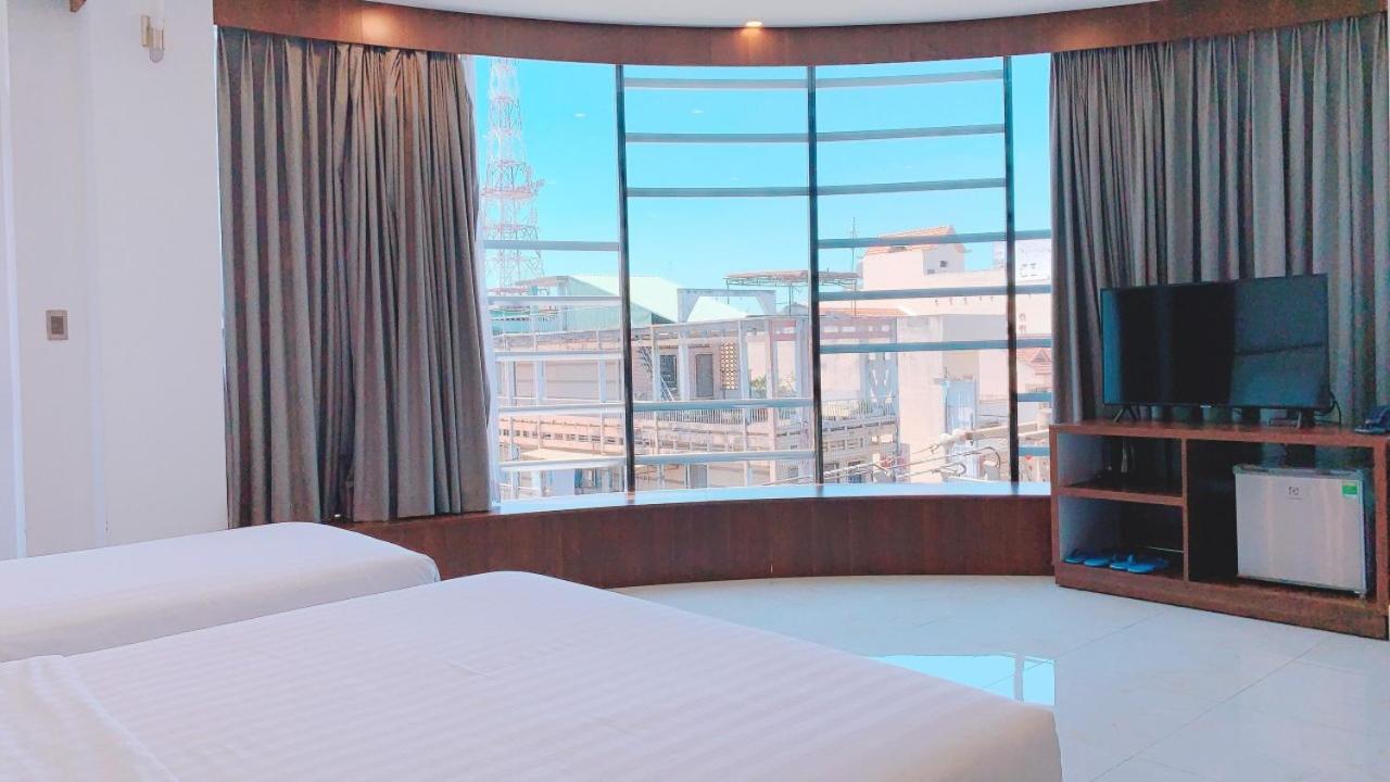 Quoc Thanh Hotel Long Khanh Bagian luar foto